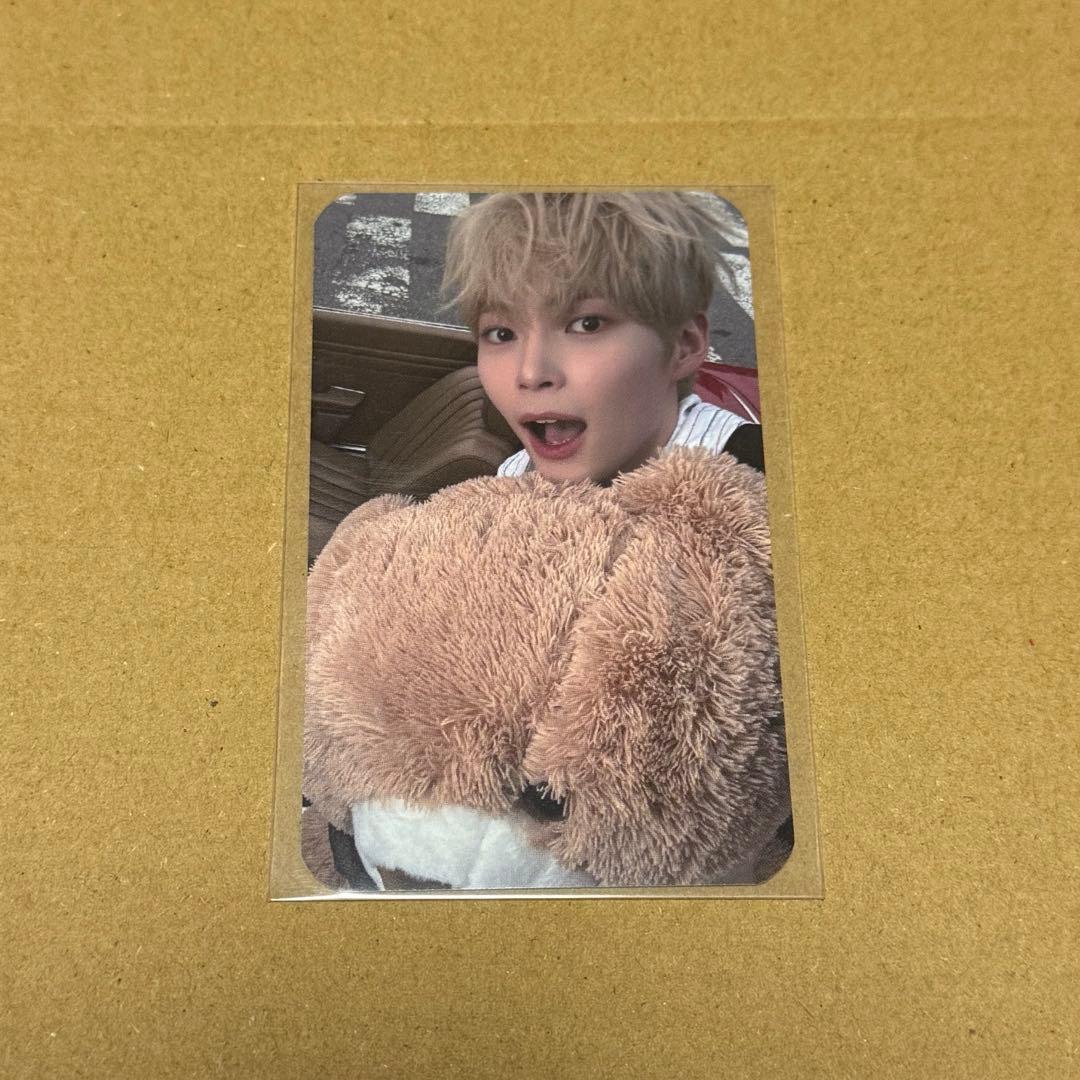 ゼベワン ソンハンビン oliveyoung トレカ タワレコ チェキ ZB1