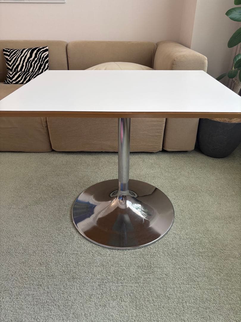 【かける】【値下げ中】D&DEPARTMENT カフェテーブル 割引 D&DEPARTMENT カフェテーブル かける】【値下げ中】D&DEPARTMENT