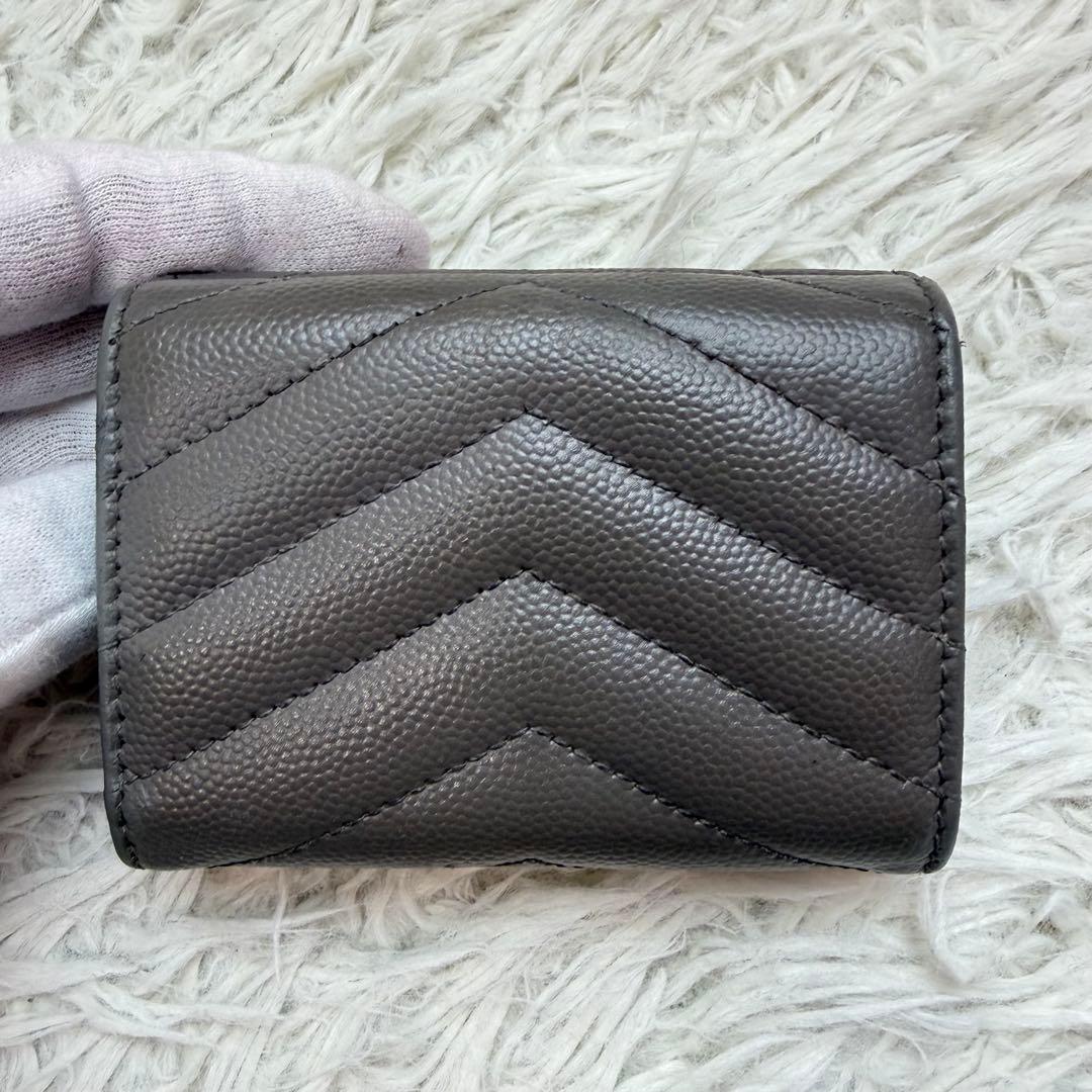 美品✨サンローラン 三つ折り財布 Vステッチ カサンドラ レザー
