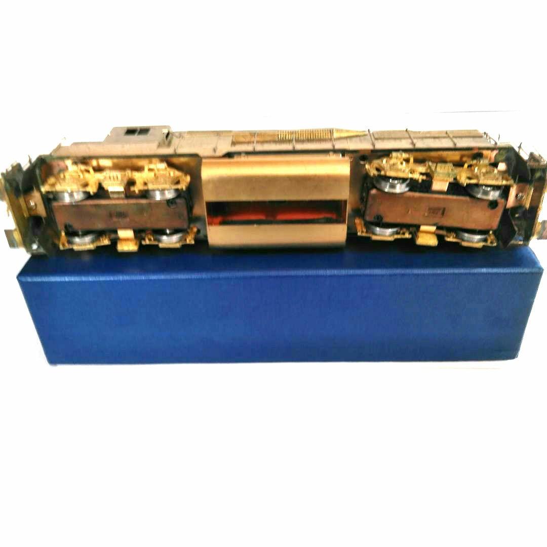 クマタ貿易(ALCO)　HO(16.5mm)EMD　GP-30 未塗装完成品