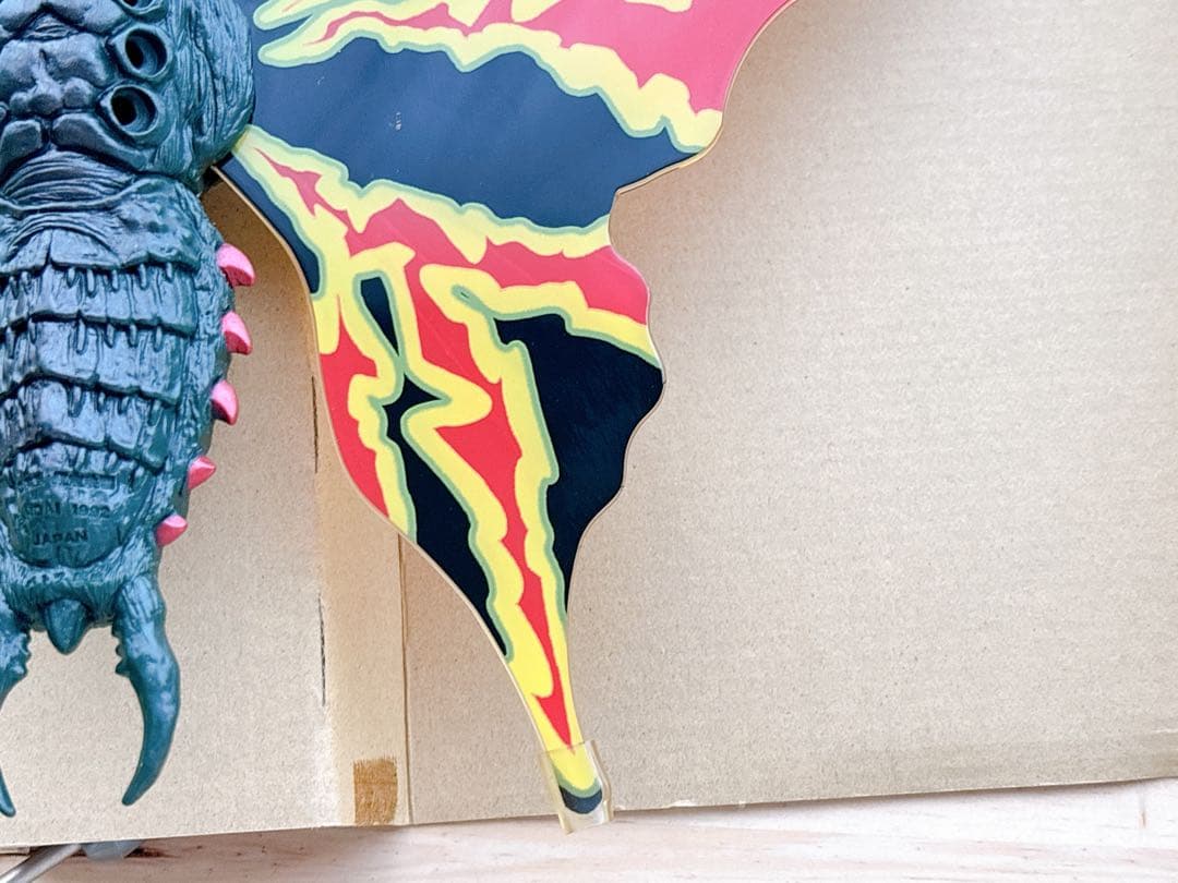 「ゴジラＶＳモスラ」リアル彩色フィギュア・バトラ