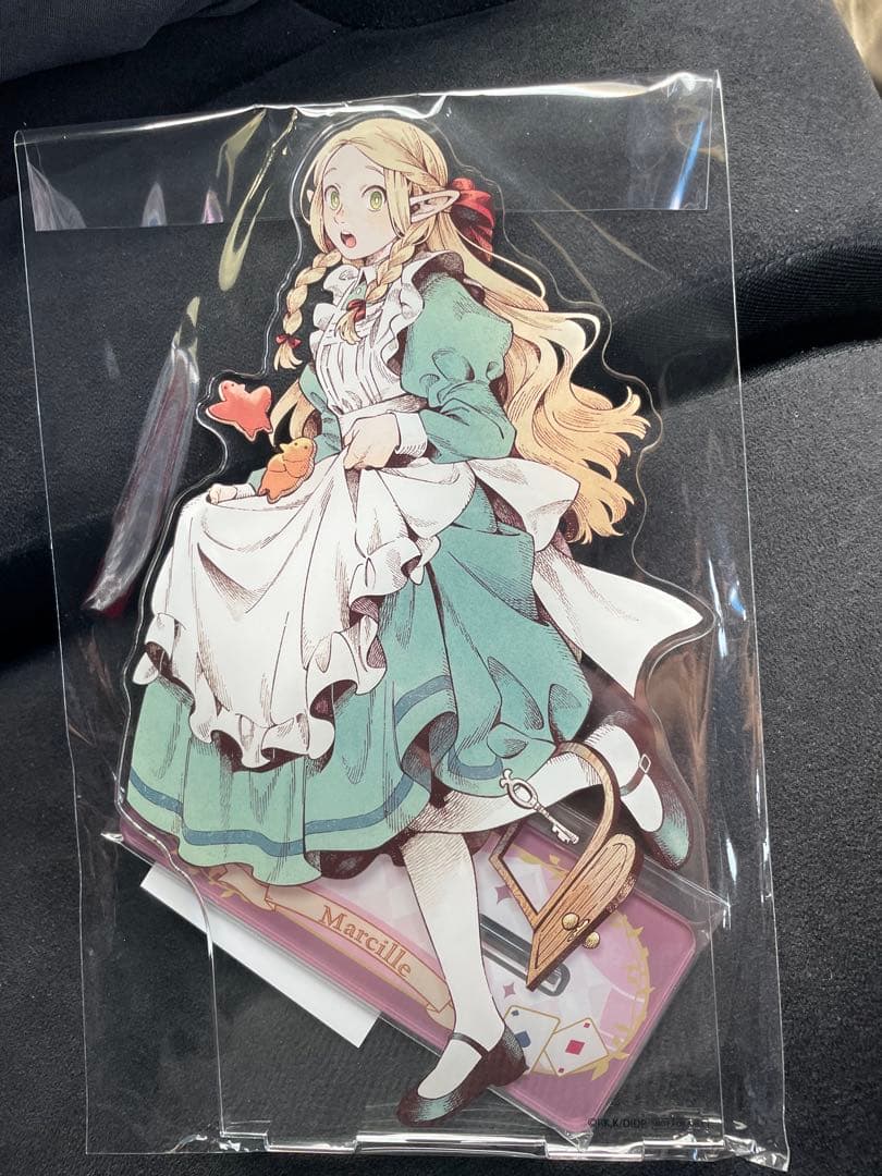 ダンジョン飯 ラッキー缶バッジBox ゴールド BIGアクリルスタンド