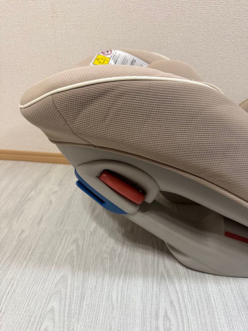 combi コンビ コッコロS UX チャイルドシート ヘーゼルナッツ