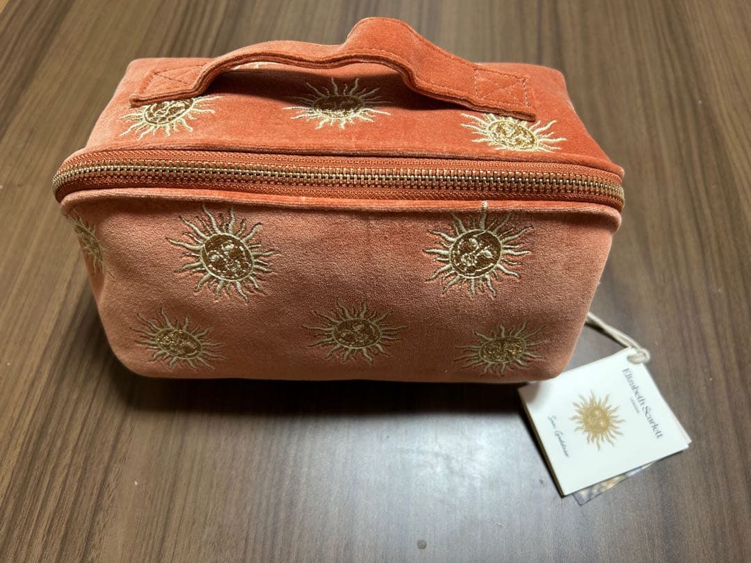 【新品】Elizabeth Scarlett 太陽刺繍ポーチ