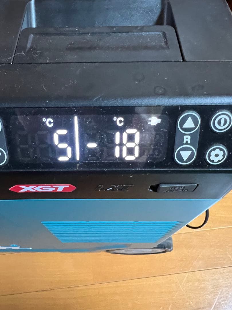 マキタ 充電式保冷温庫 CW004GZO