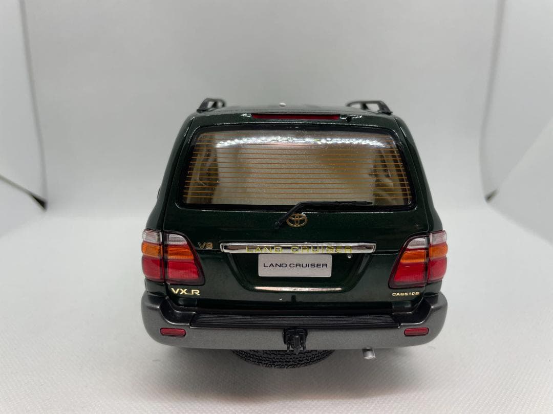203-009 1/18 トヨタ ランドクルーザー LC100 ダークグリーン