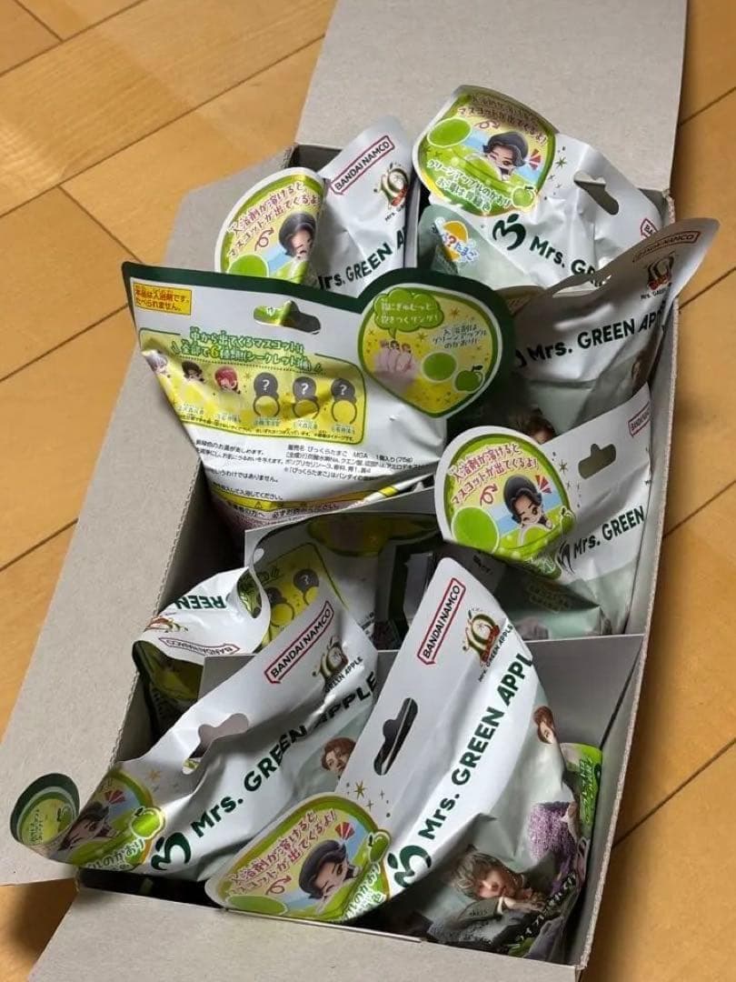 ミセス グリーンアップル びっくらたまご 8個セット バスボム 入浴剤