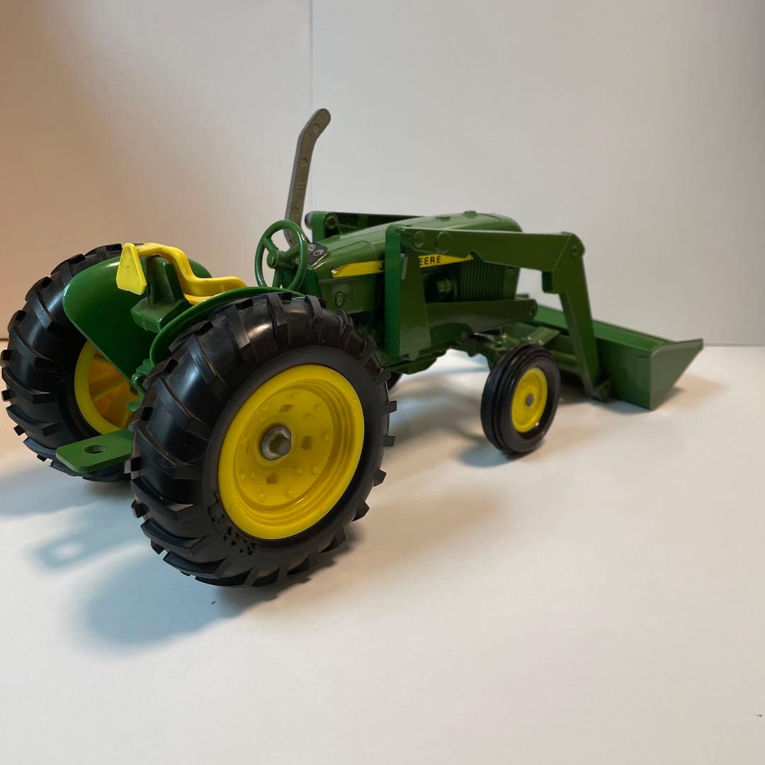 2211.ジョンディアトラクターJD2010 1/16ミニカー