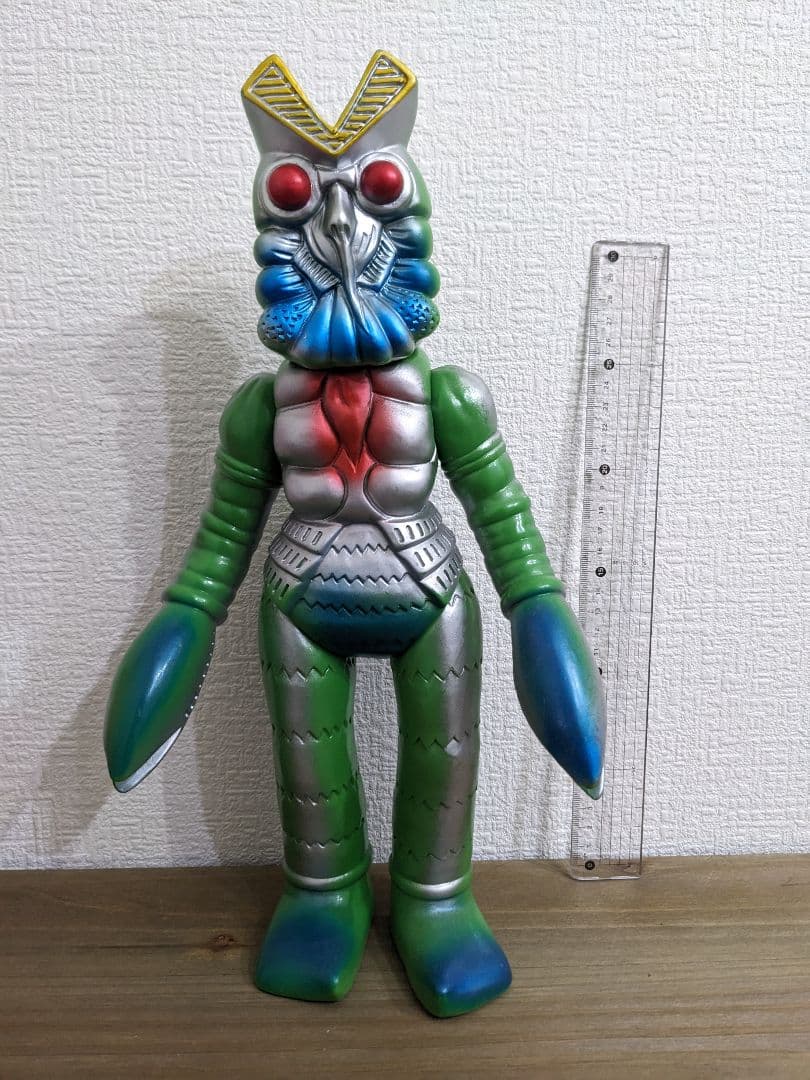 ブルマァクジャイアントバルタン星人ソフビ！