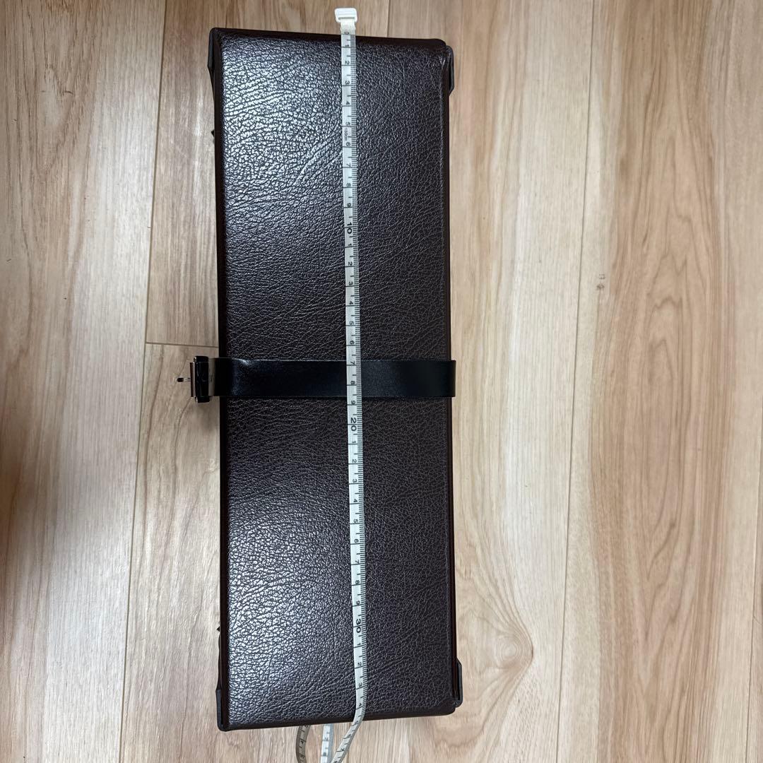 アライア シューズボックス ストラップ付き 牛革 収納ケース alaia