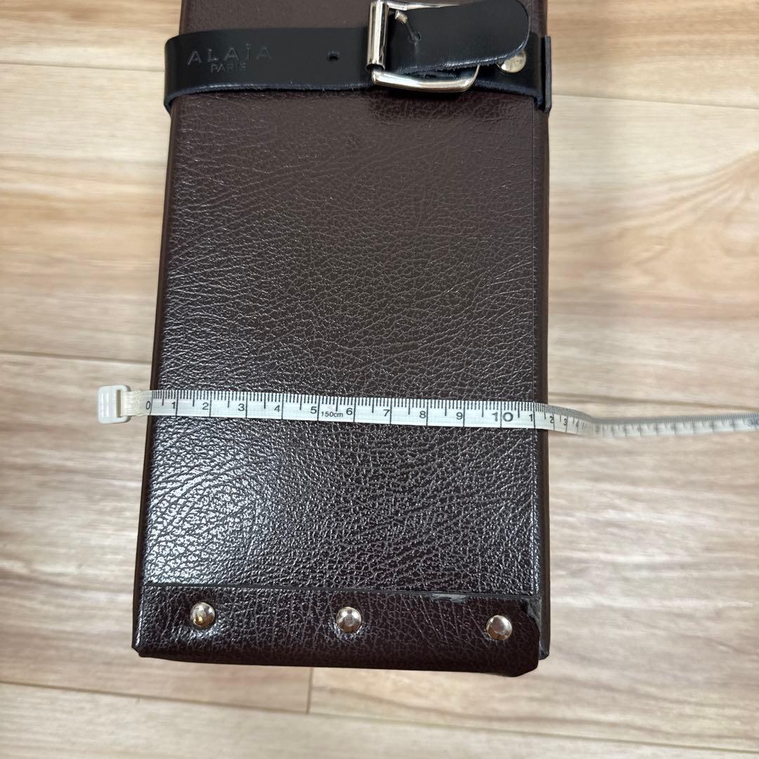 アライア シューズボックス ストラップ付き 牛革 収納ケース alaia