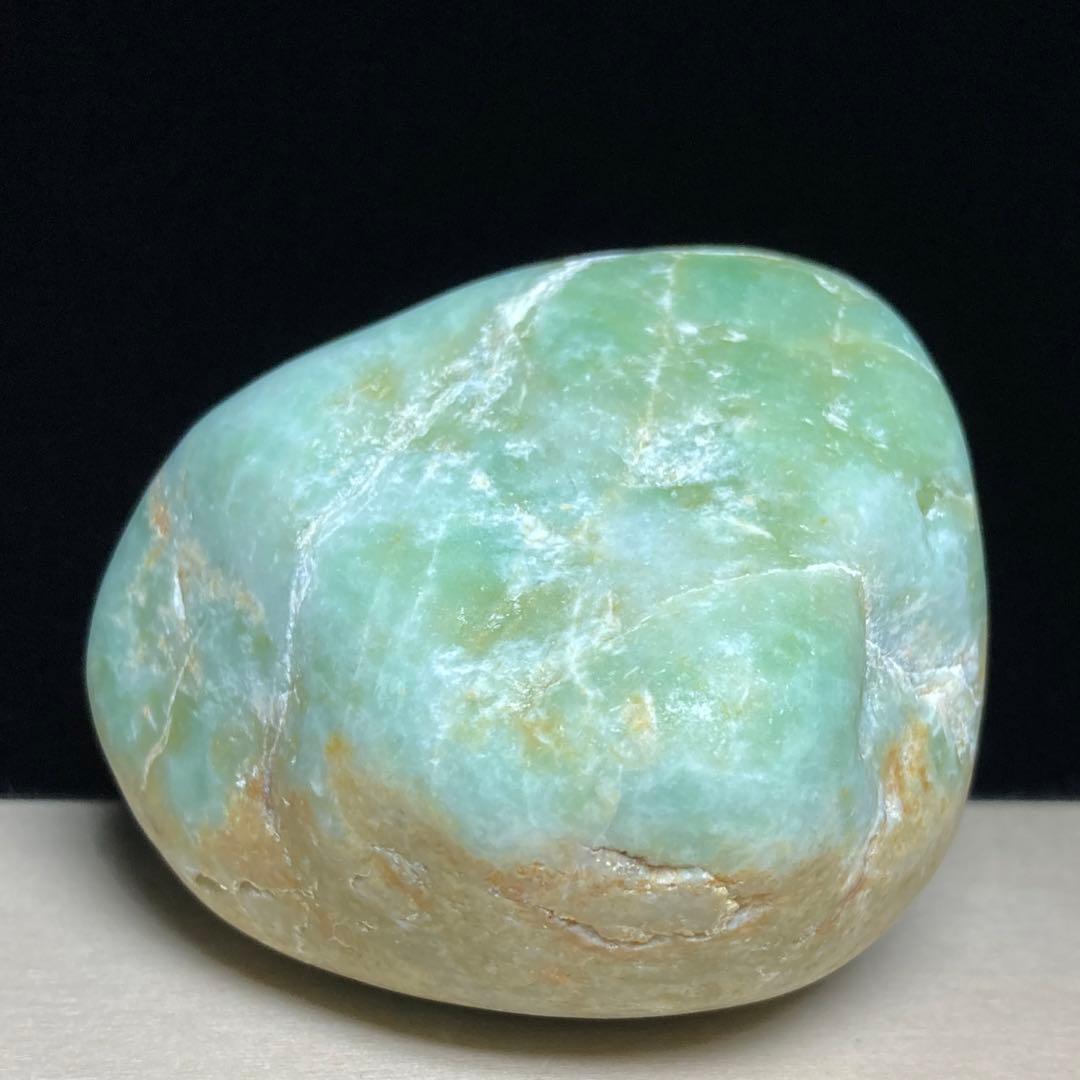 糸魚川翡翠　海中翡翠　濃いアップルグリーン　翡翠輝石　原石　279.5ｇ