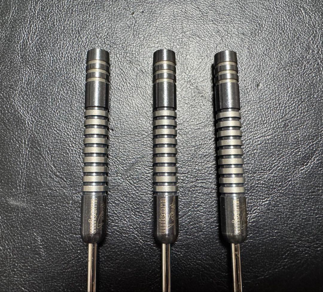 ユニコーン ノワール ディミトリ・ヴァン・デン・バーグモデル スティール 22g