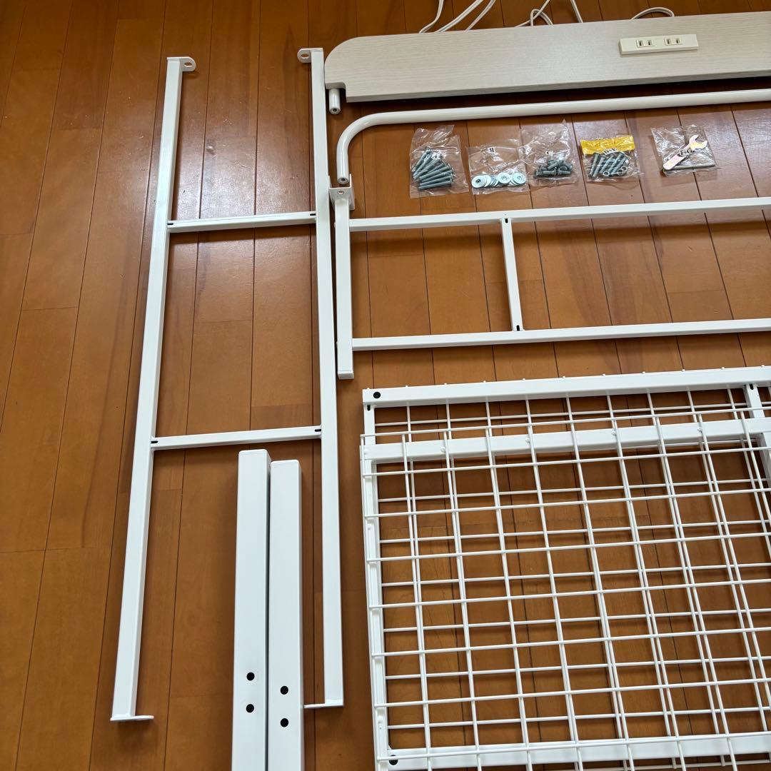 ニトリ パイプベッドフレーム ホワイトシングル バジーナC 取扱説明書付き