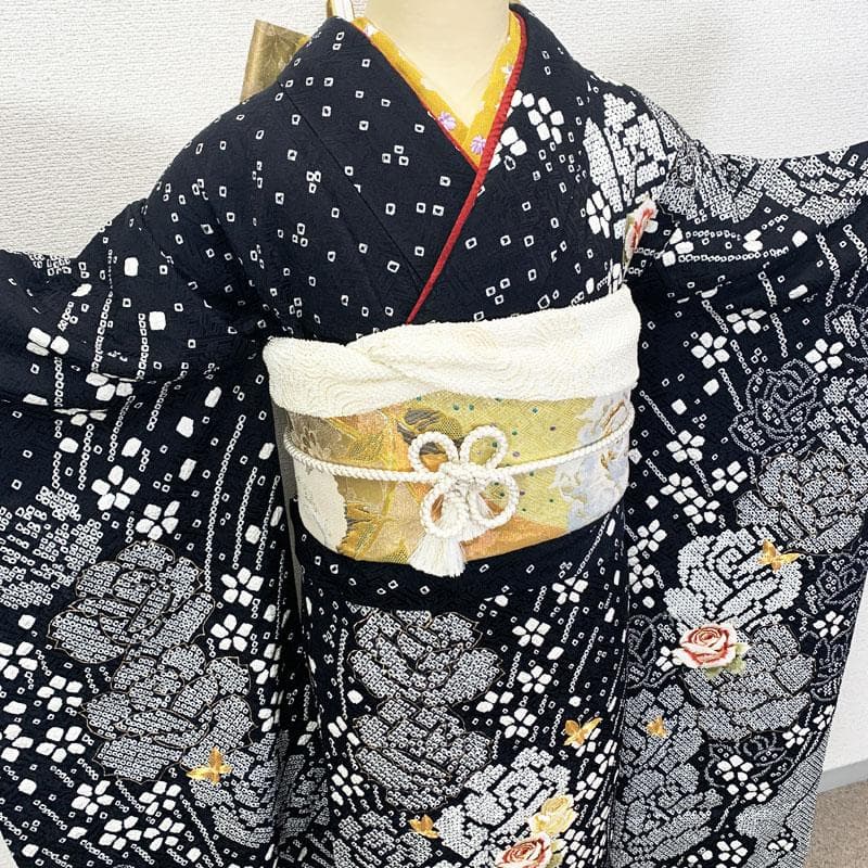 506z22☆中振袖 総絞り 小柄な方にも 刺繍☆美品 成人