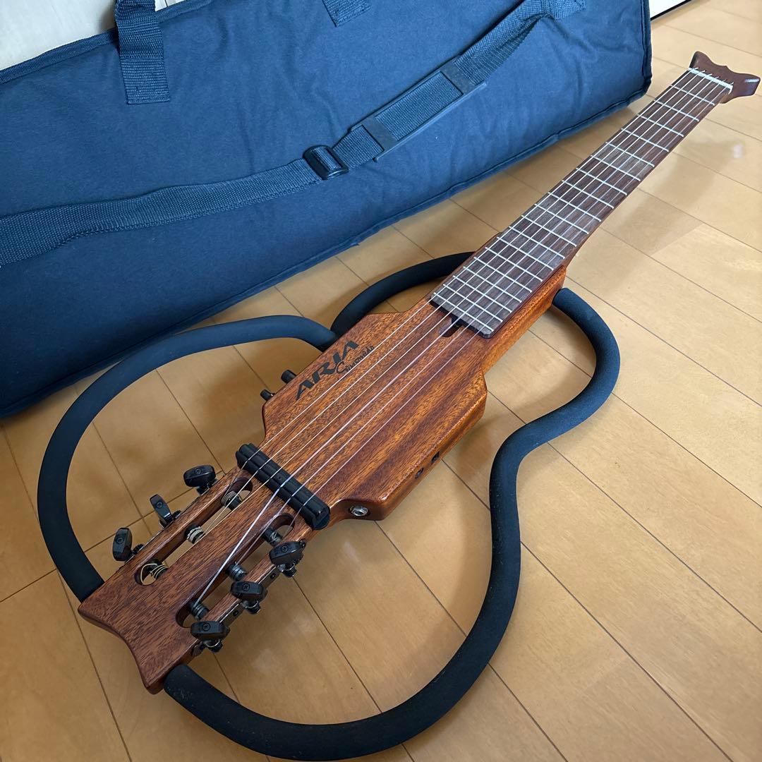 ARIAアリア シンソニードギターケース 弦付き トラベルサイレント