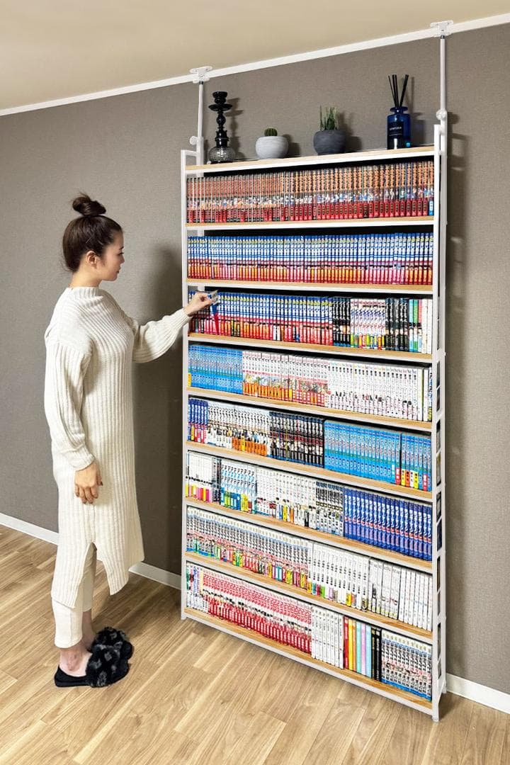 8tail 本棚 突っ張りラック 本棚 540冊収納 楽天市場】8tail 本棚 突っ張り ラック 大容量 スリム 全体耐荷重