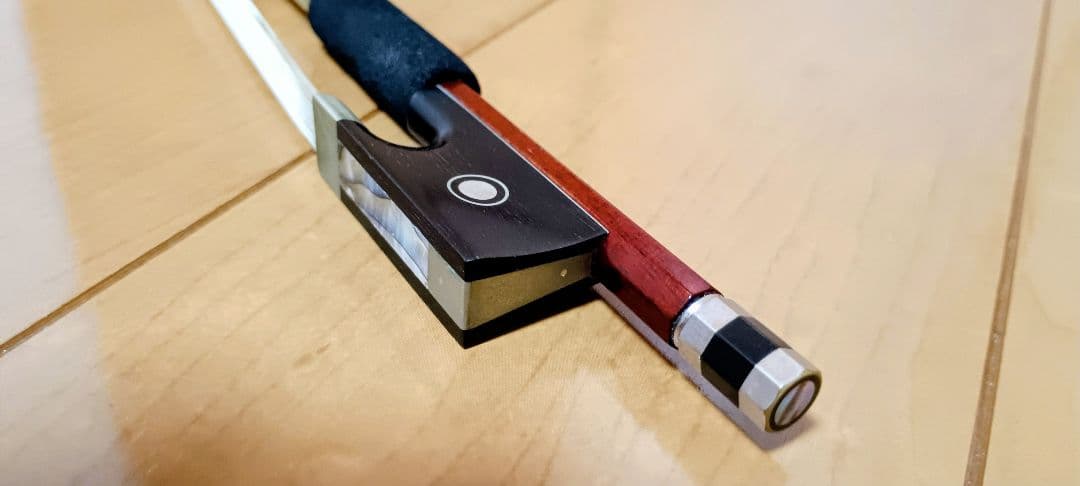 ヴァイオリン　カーボン弓木目調