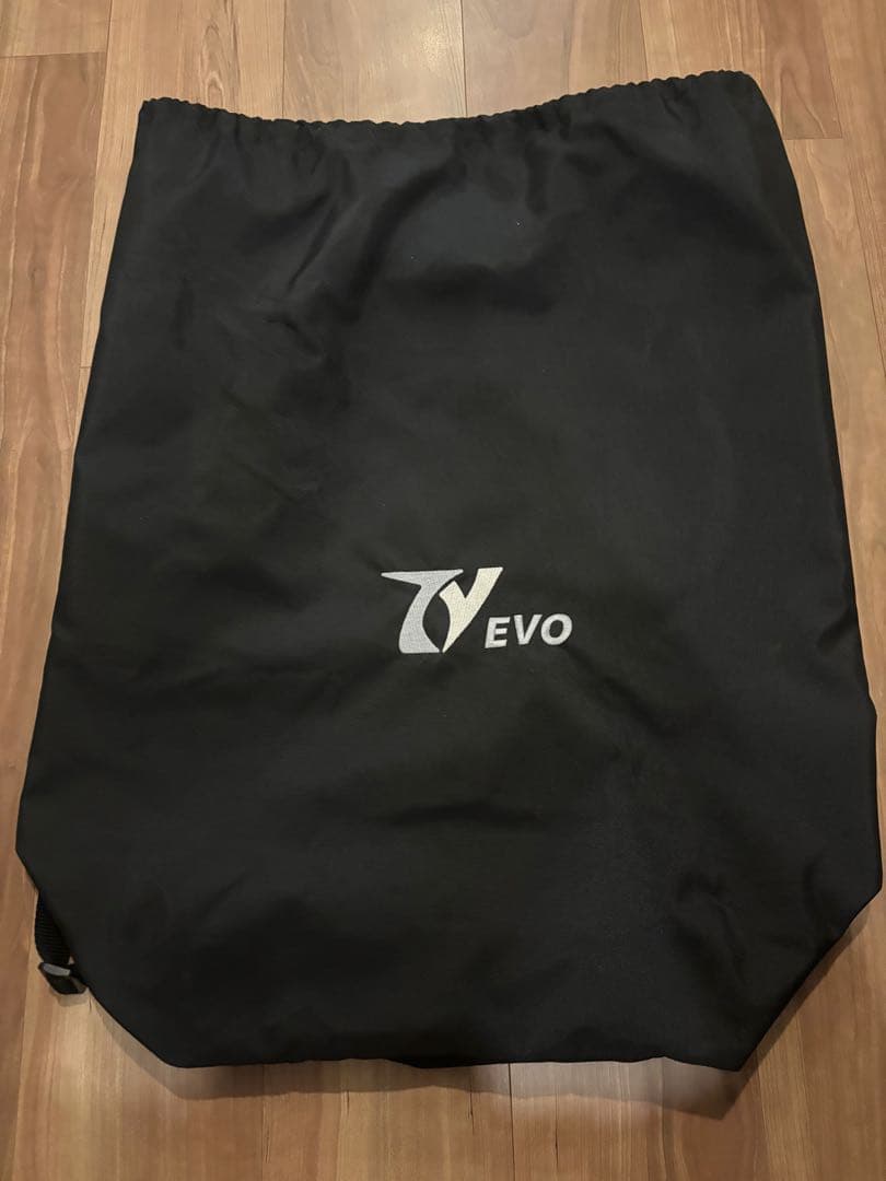 EVO 車用チャイルドシート グレー