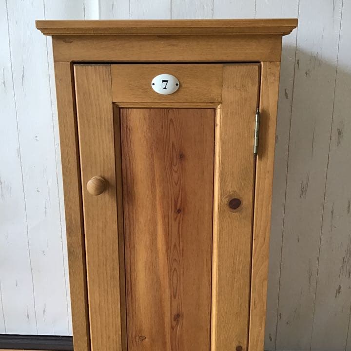 カントリーキャビネット　本棚