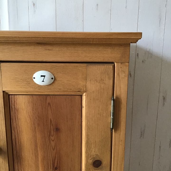 カントリーキャビネット　本棚