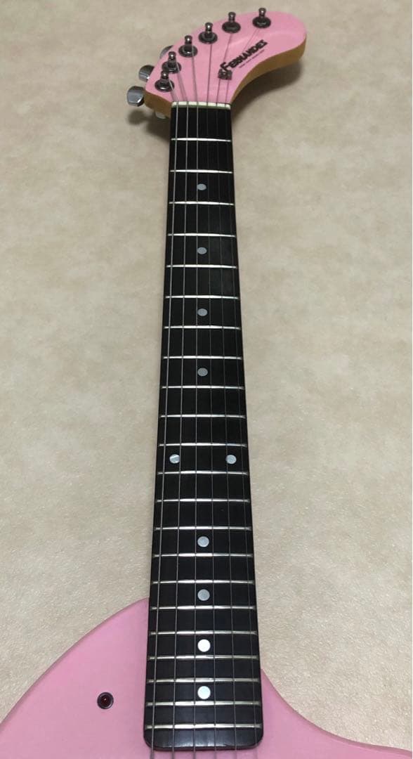 【美品】ZO-3 ピンク アンプ内蔵ミニギター ヘッドフォン端子付