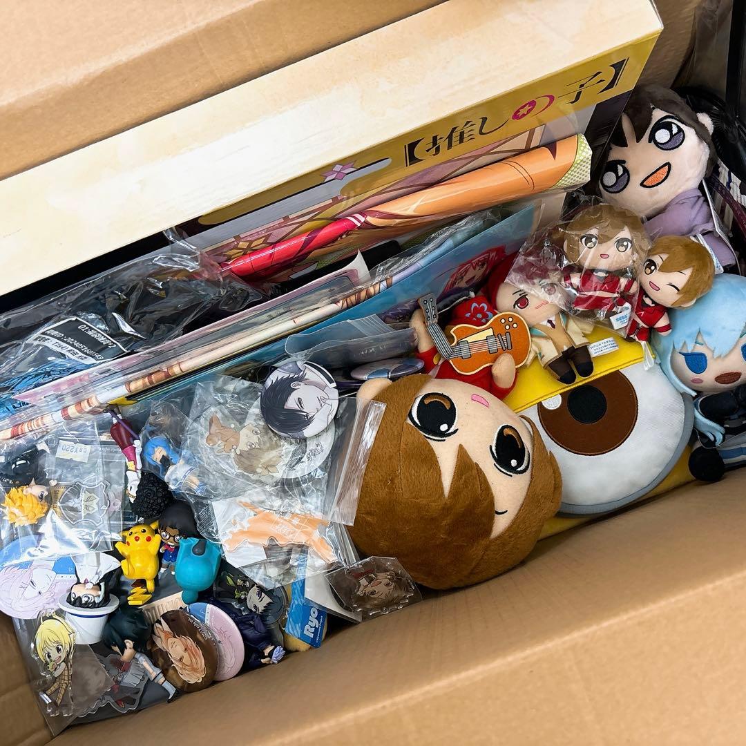 アニメグッズまとめ売りサイズ140ダンボール1個ノンジャンル大量