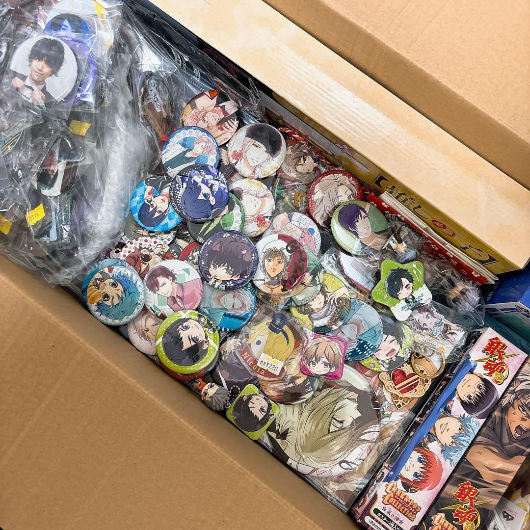 アニメグッズまとめ売りサイズ140ダンボール1個ノンジャンル大量
