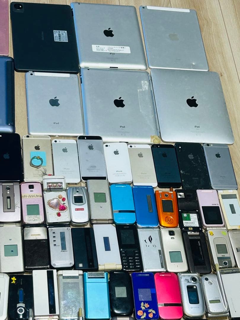 タブレット8台、iPhone10台、携帯73台、アンドロイド13台 ジャンク品
