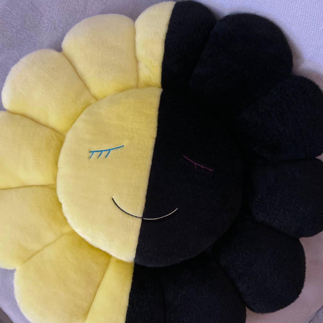 ヒカル×村上隆　コラボ　フラワークッション　60cm ぬいぐるみ クッション