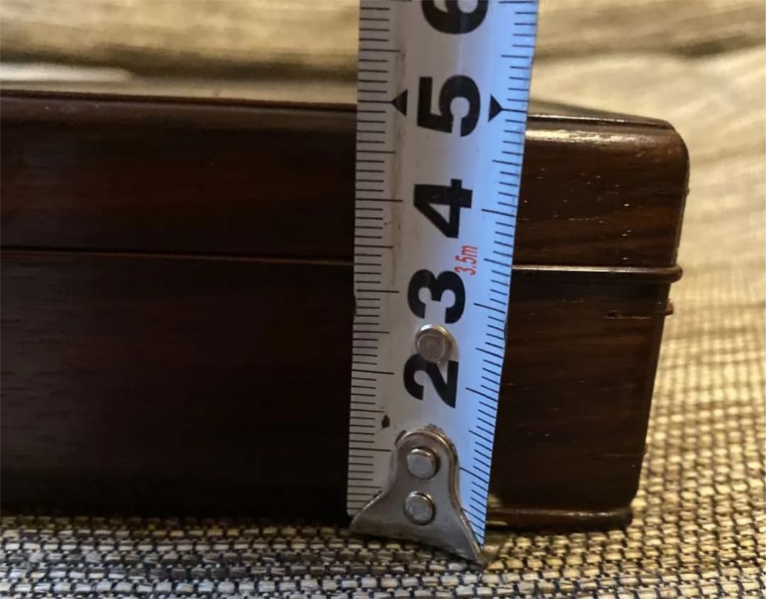 唐木、紫檀材小物入れ、有田利章の板金彫刻 ショップ