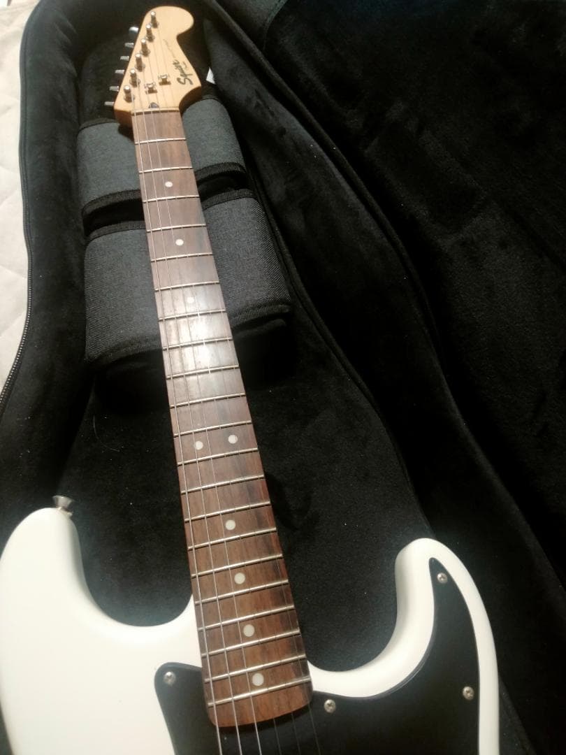 軽量 Squier stratocaster 1H bullet 1ハム 鳴良