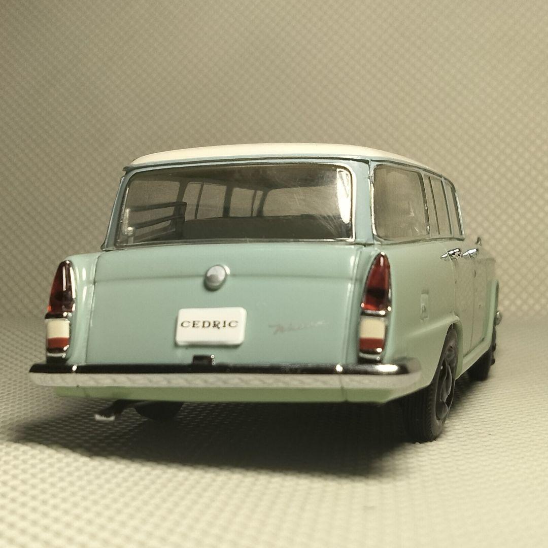 ☆商談中☆ 5302 ノレブ 2002年 日産セドリックバン 1/43