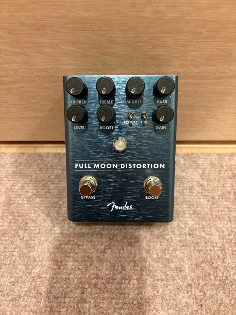 FENDER FULL MOON DISTORTION - メルカリ