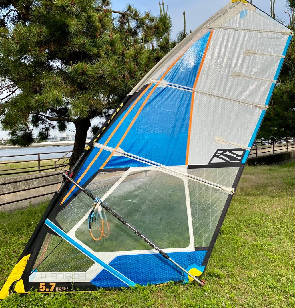 焼酎 空ビン、釣りをする神様デザイン