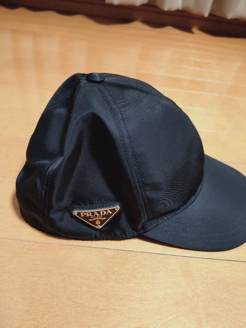 プラダ キャップ 三角ロゴプレート RE-NYLON 黒 M