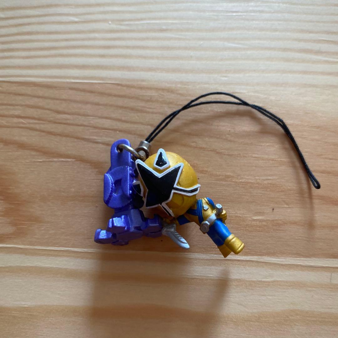 ストラップ 戦隊ヒーロー ゴールドカラー 火 忍者 シュリケンジャー