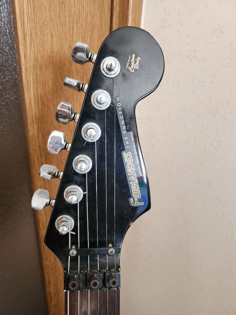 FERNANDES ブラッドギルスモデルを参考にしたモデル