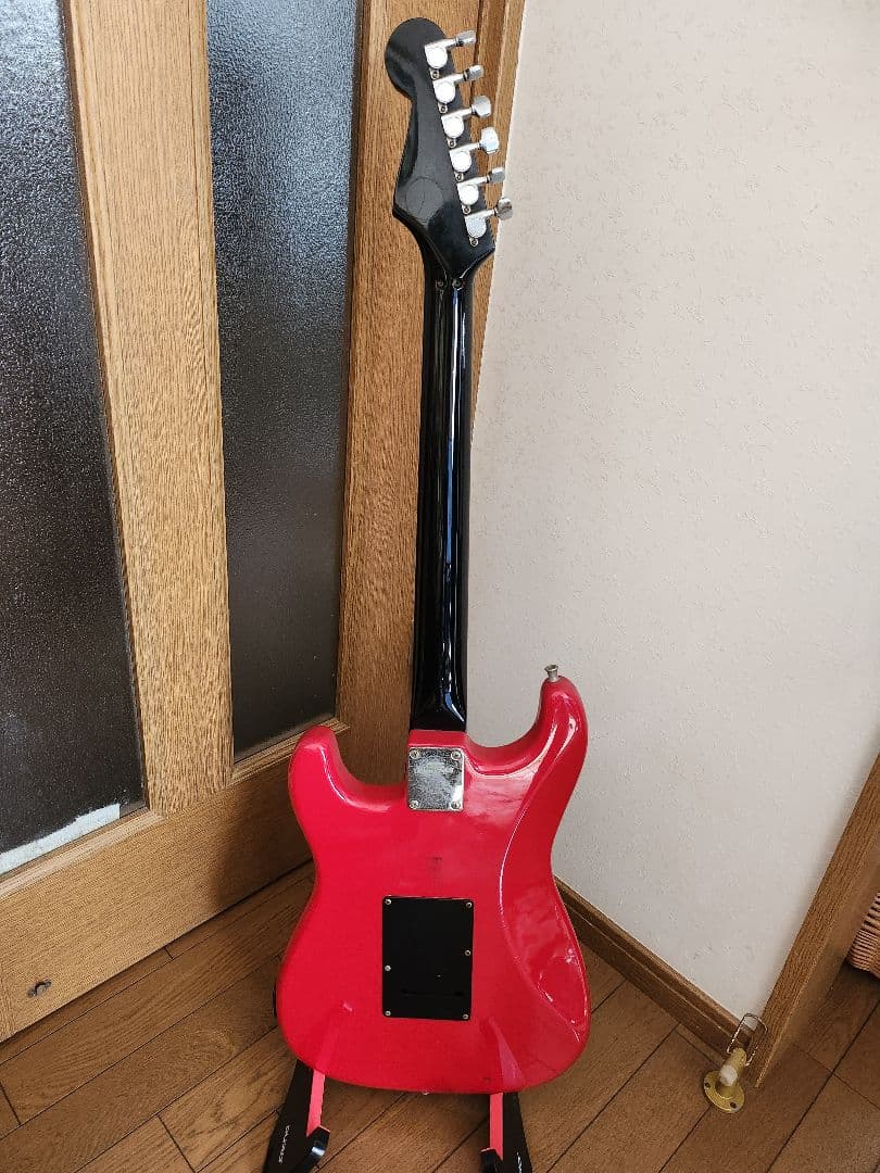 FERNANDES ブラッドギルスモデルを参考にしたモデル