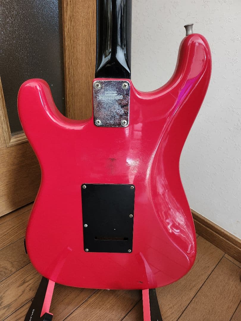 FERNANDES ブラッドギルスモデルを参考にしたモデル