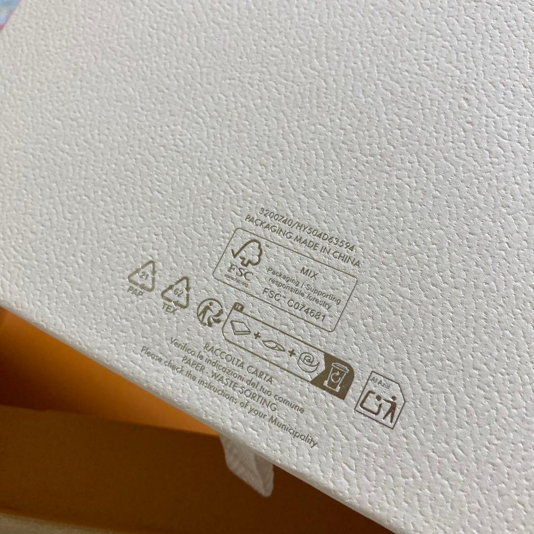 LOUIS VUITTON✨ チェリー柄 ギフトボックス&リボン付き✨｜