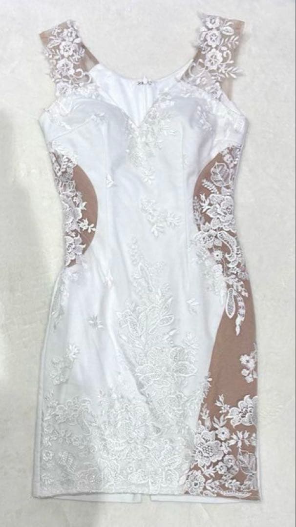 Jewels sugar シースルー 刺繍 タイトドレス 上品 谷間見せ 白