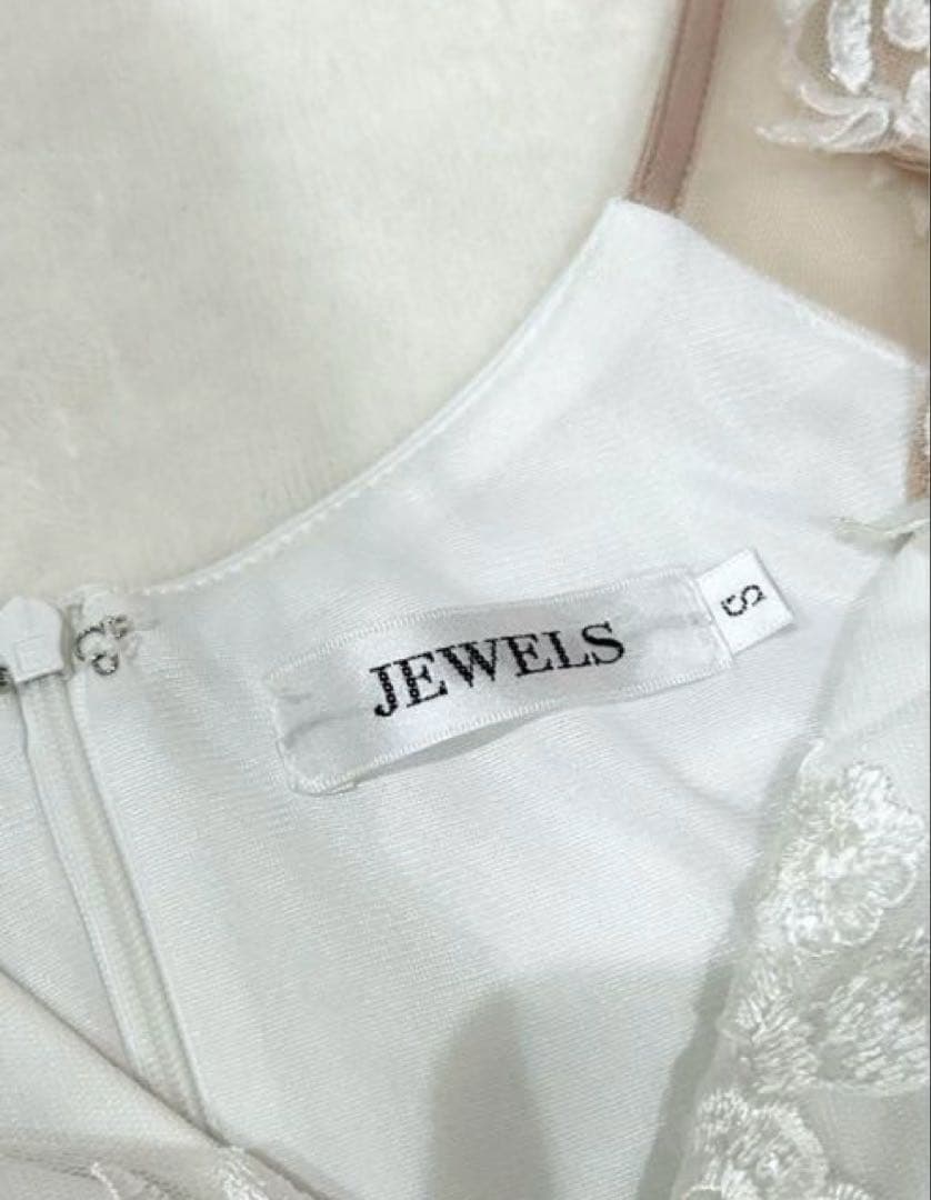 Jewels sugar シースルー 刺繍 タイトドレス 上品 谷間見せ 白