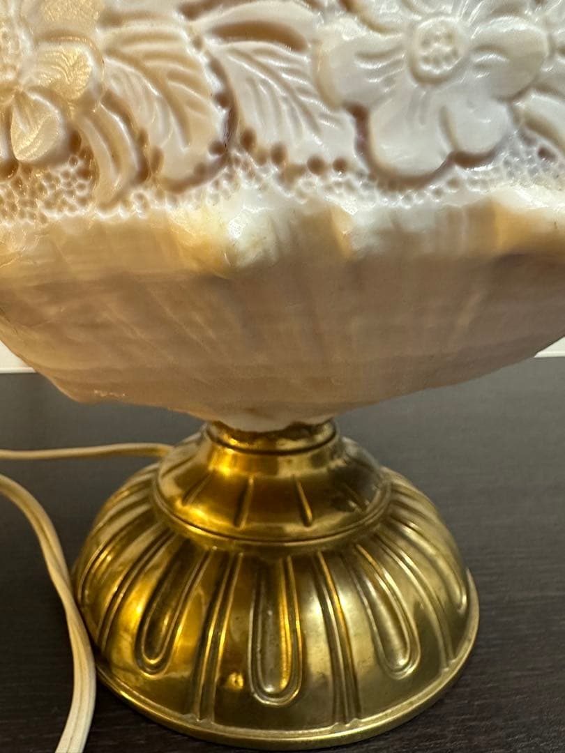 シェルランプ アンティーク 貝殻の彫刻ランプ カメオ