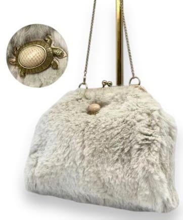 サルヴァトーレフェラガモ　ラビットファー　チェーンバッグ　うさぎとかめ