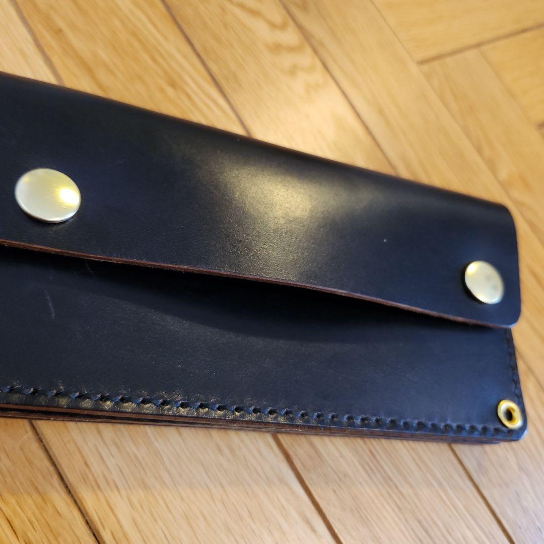 トラッカーウォレット　ブラック　茶芯　ホースバッド　新喜皮革