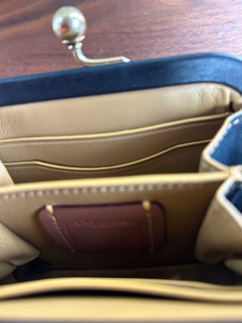 COACHコーチ黒のがま口ケース小銭に入れ