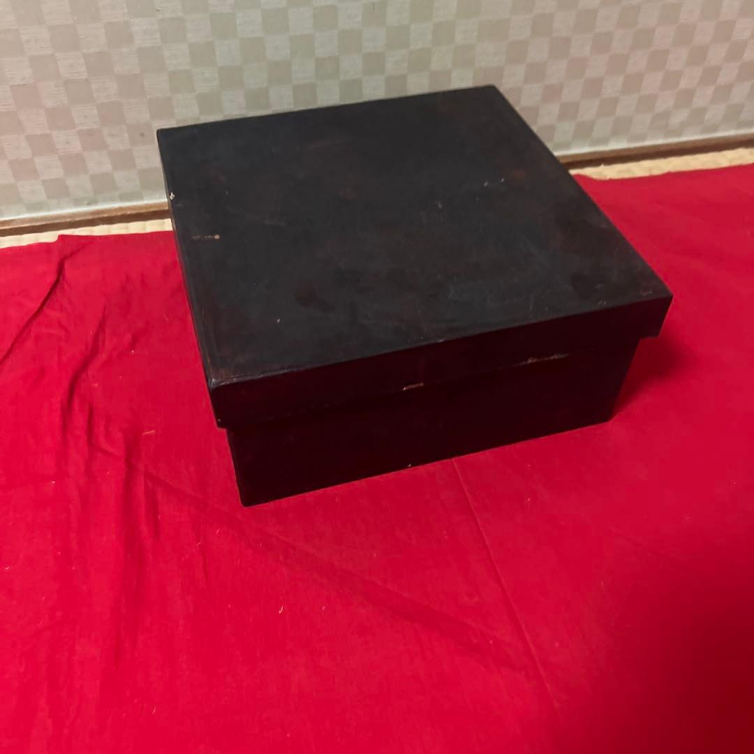 大明年製在銘　中国三彩竜紋鉢