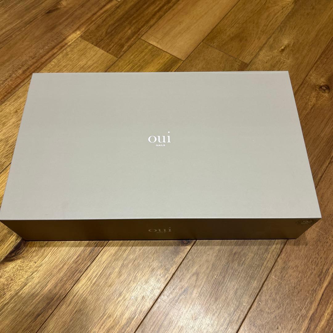 oui グレー 四角形デザイン 手入れ用具