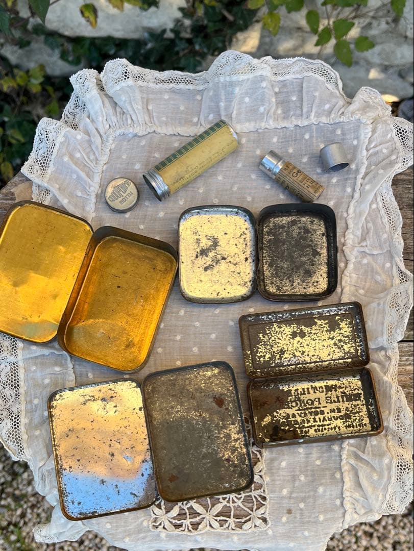 ◇フランスアンティーク｜希少100年前ティン缶ブリキアルミサビ小さい